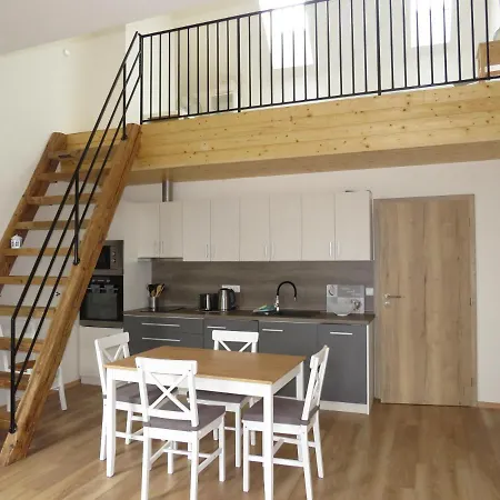 Apartment Honey *